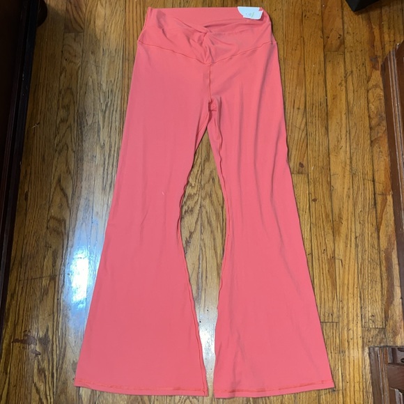 NWT Offline by Aerie Real Me Xtra athletic Flare Workout Leggings Pants Size XL - Picture 2 of 8